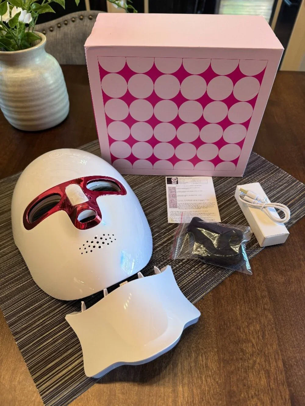 Cordless LED Face and Neck Mask 7 Color Light Therapy Red Light Rechargable